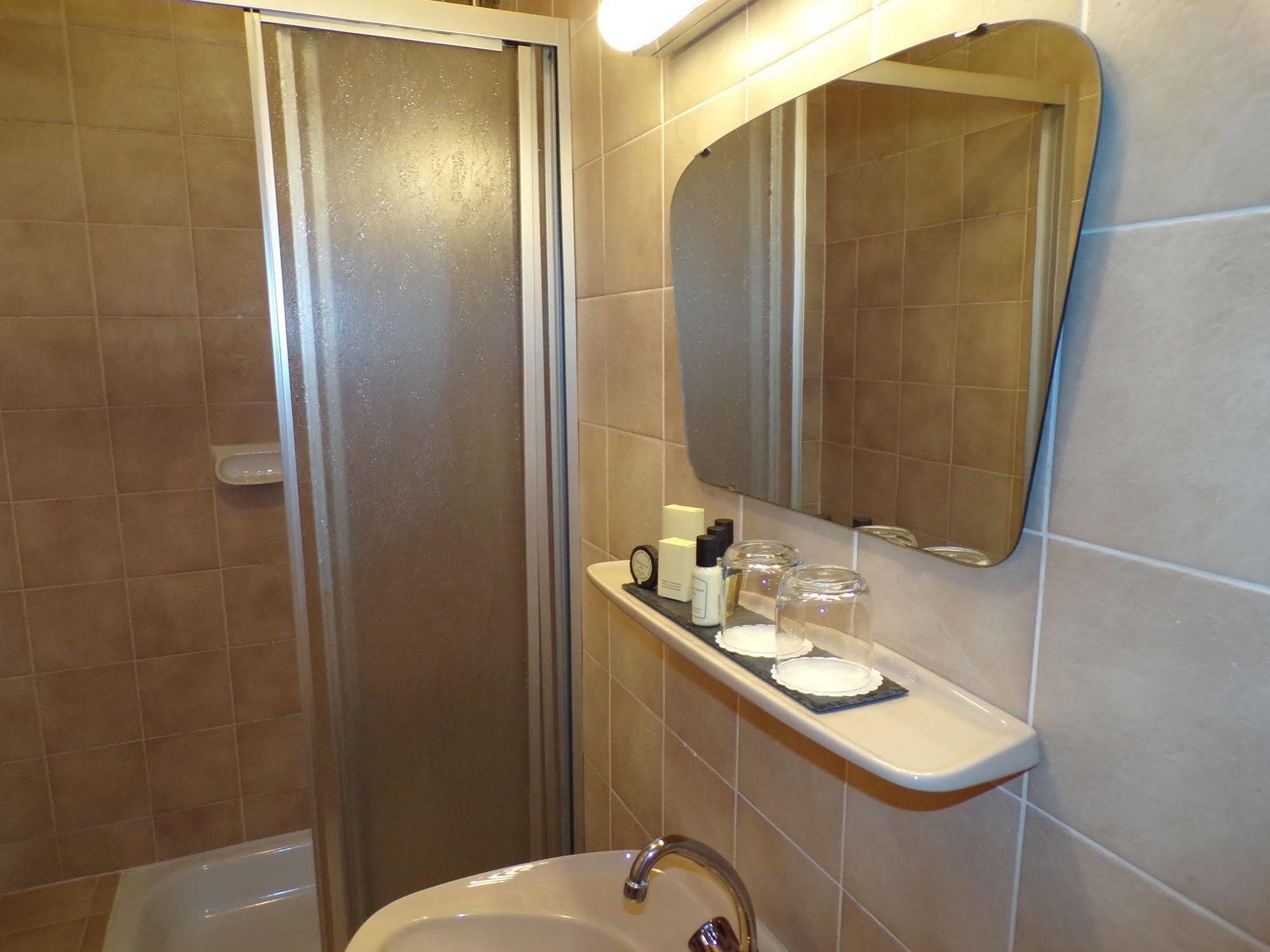 Gaestehaus Residenz Lapeiner Portschach am Worthersee Bagian luar foto