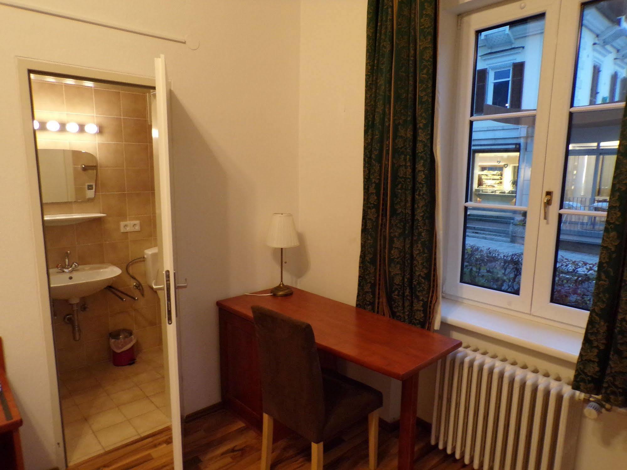 Gaestehaus Residenz Lapeiner Portschach am Worthersee Bagian luar foto