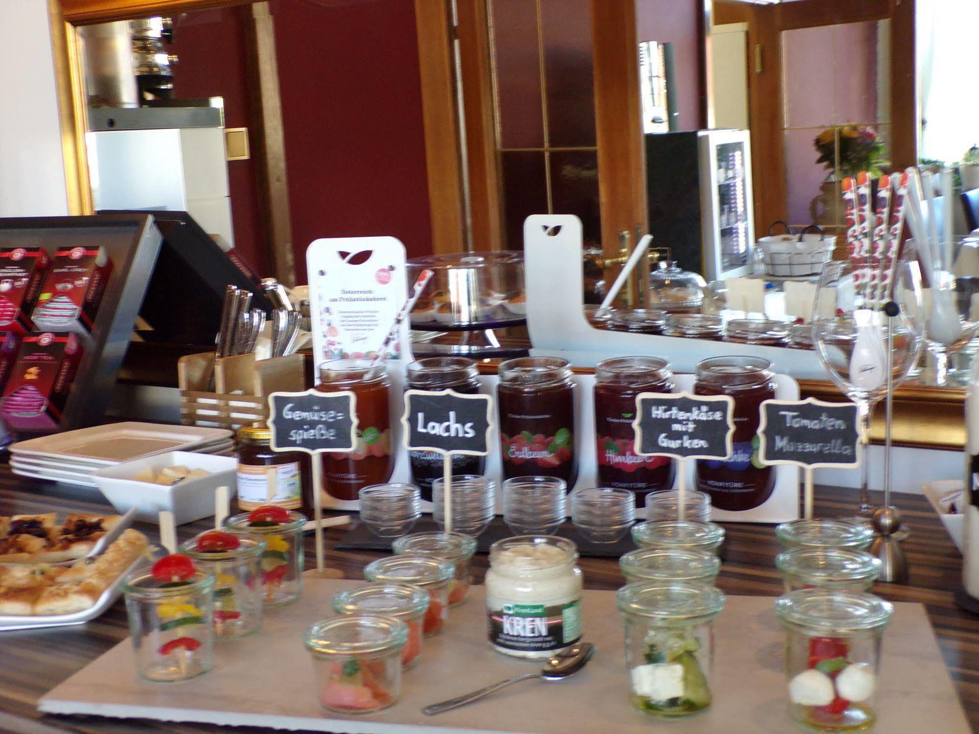 Gaestehaus Residenz Lapeiner Portschach am Worthersee Bagian luar foto