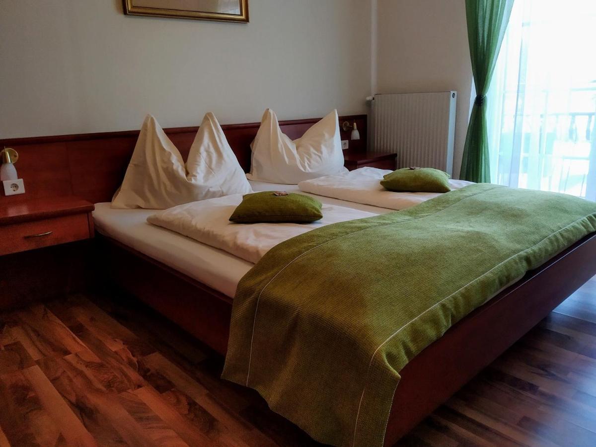 Gaestehaus Residenz Lapeiner Portschach am Worthersee Bagian luar foto